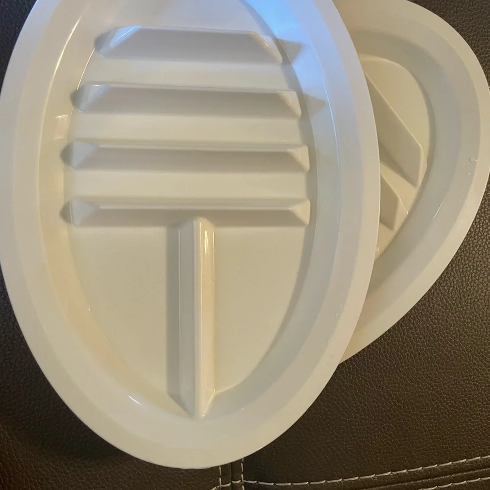 Taco‎ plates. Set up two. Plastic